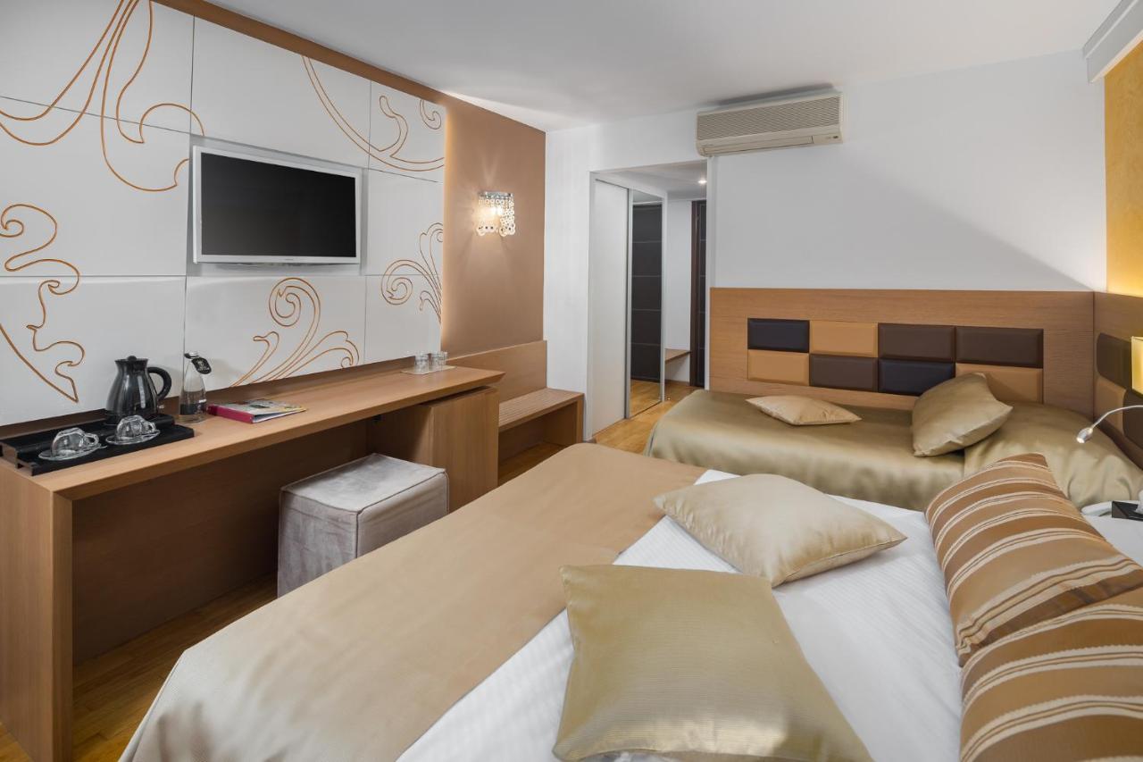 Hotel Cittar Novigrad  Exterior photo